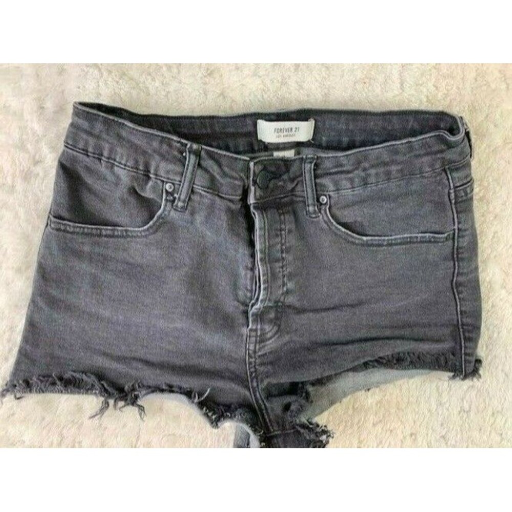 Forever 21 Size 26 Womens Shortie Shorts Black Wash Stretch Raw Hem Mid Rise
